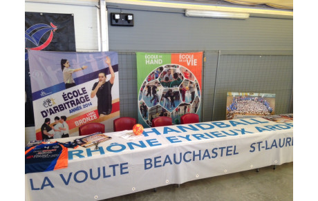 Le Hand au Forum